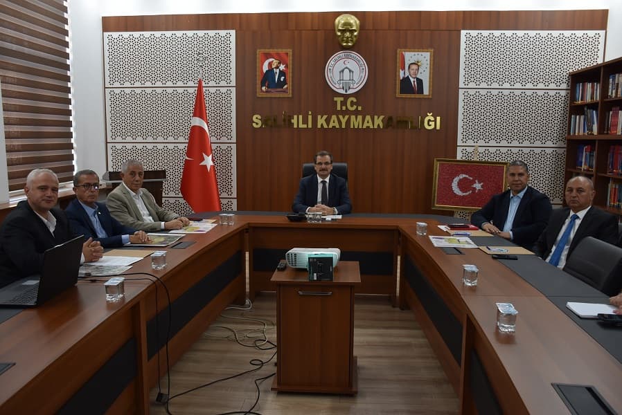 Salihli Tarıma Dayalı İhtisas OTB Yönetim Kurulu Toplantısı Kaymakamımız Başkanlığında Gerçekleştirildi.